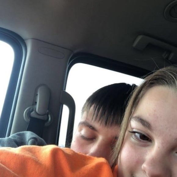 Meet your Posher, Danielle - Picture 1 of 1